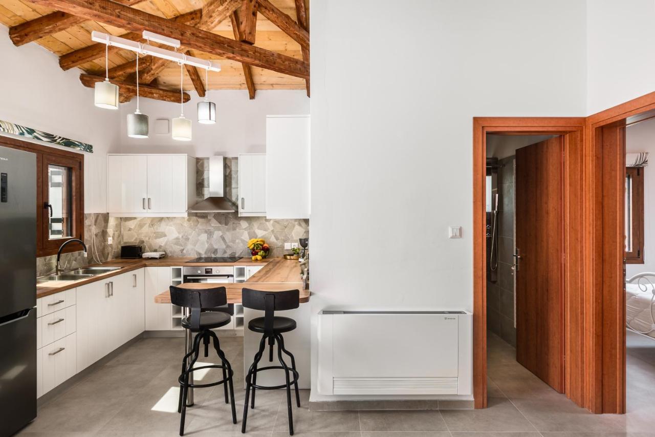 Eloise Apartments Agios Matthaios  Экстерьер фото